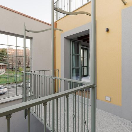 Modern Apartment In Milan With Balcony Dış mekan fotoğraf